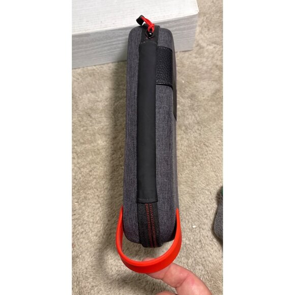 Nintendo Black and Red Carrying Case - Picture 4 of 11